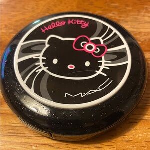 MAC Hello Kitty Pretty Baby Beauty Powder